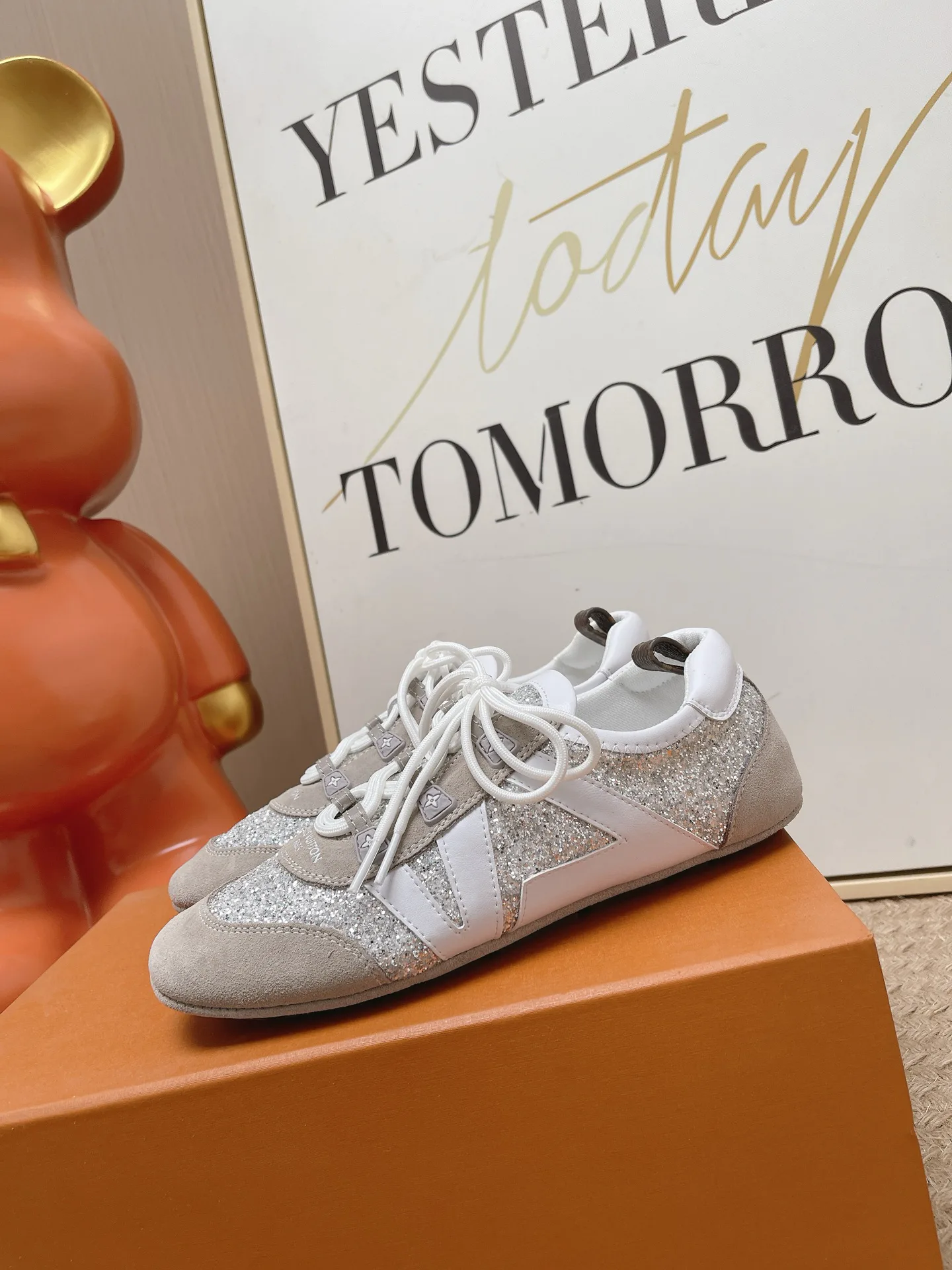 Women's Sneakers LOUIS VUITTON 17571642