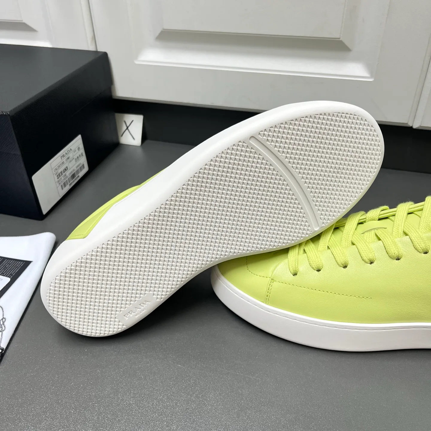 Men's Sneakers PRADA 16940091