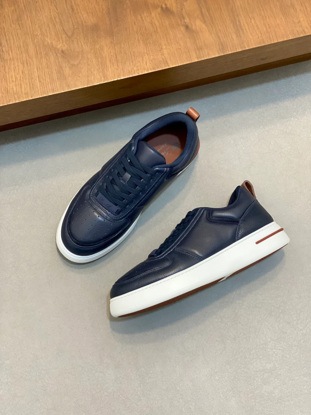 Men's Sneakers LORO PIANA 18079041