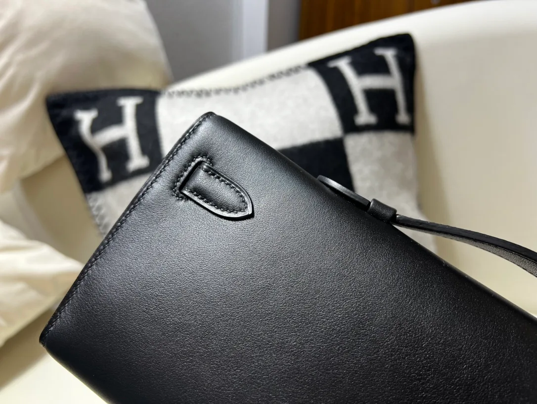 Women's Classic Handbags HERMES 18407648