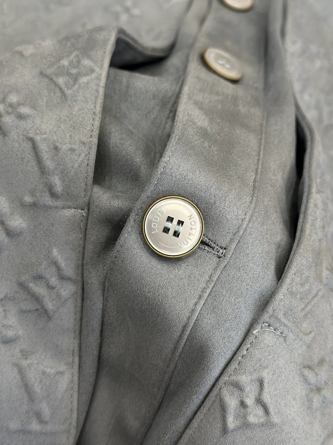 Men's Jackets And Down Jackets LOUIS VUITTON 18209648