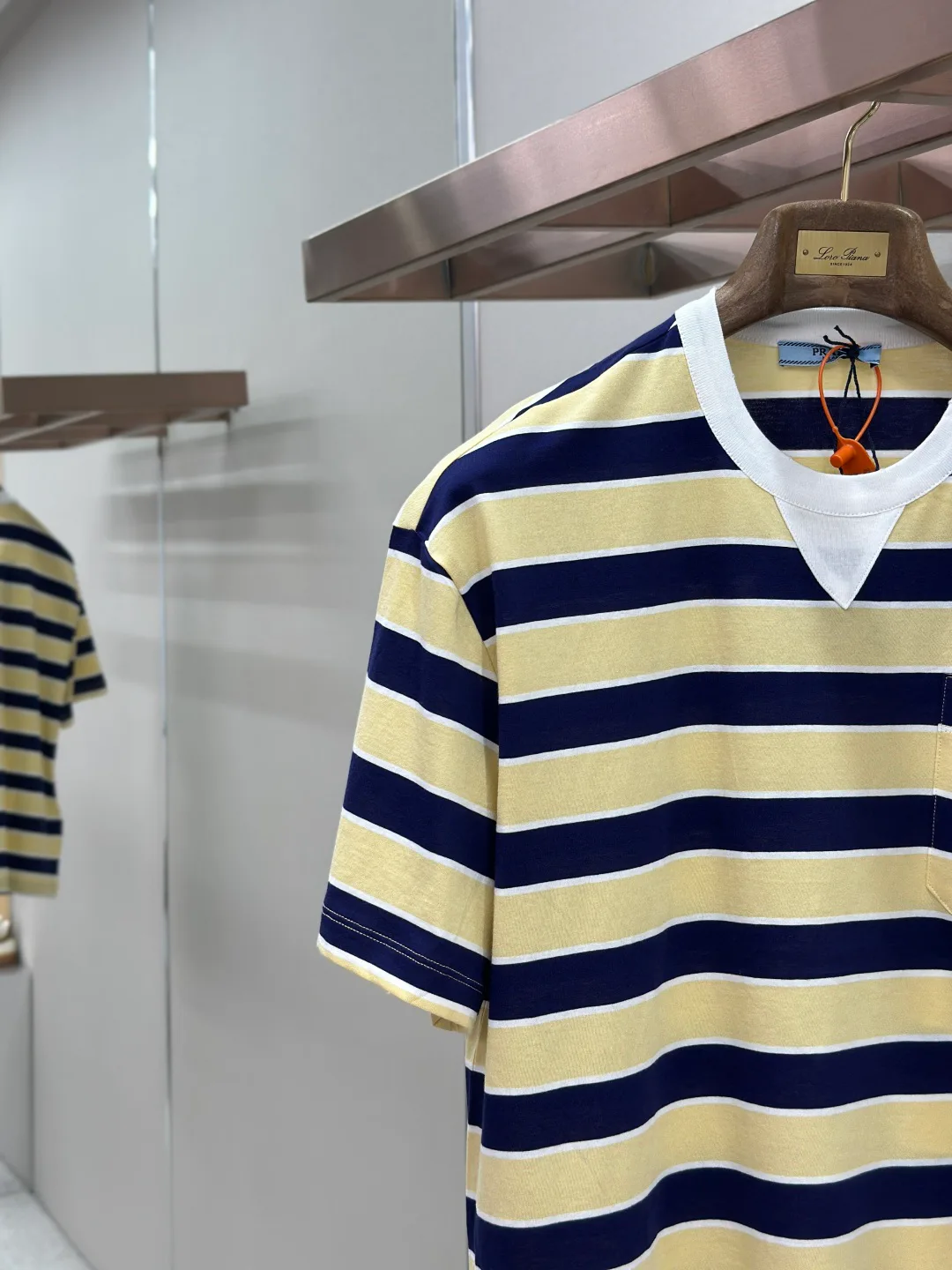 Women's T-Shirts PRADA 18191035