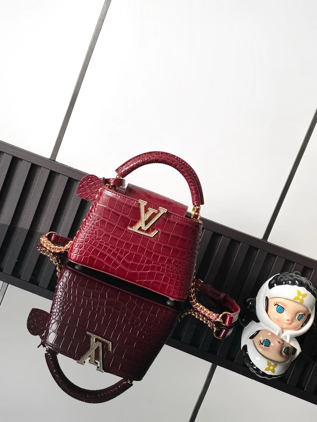 Women's Classic Handbags LOUIS VUITTON 18019353