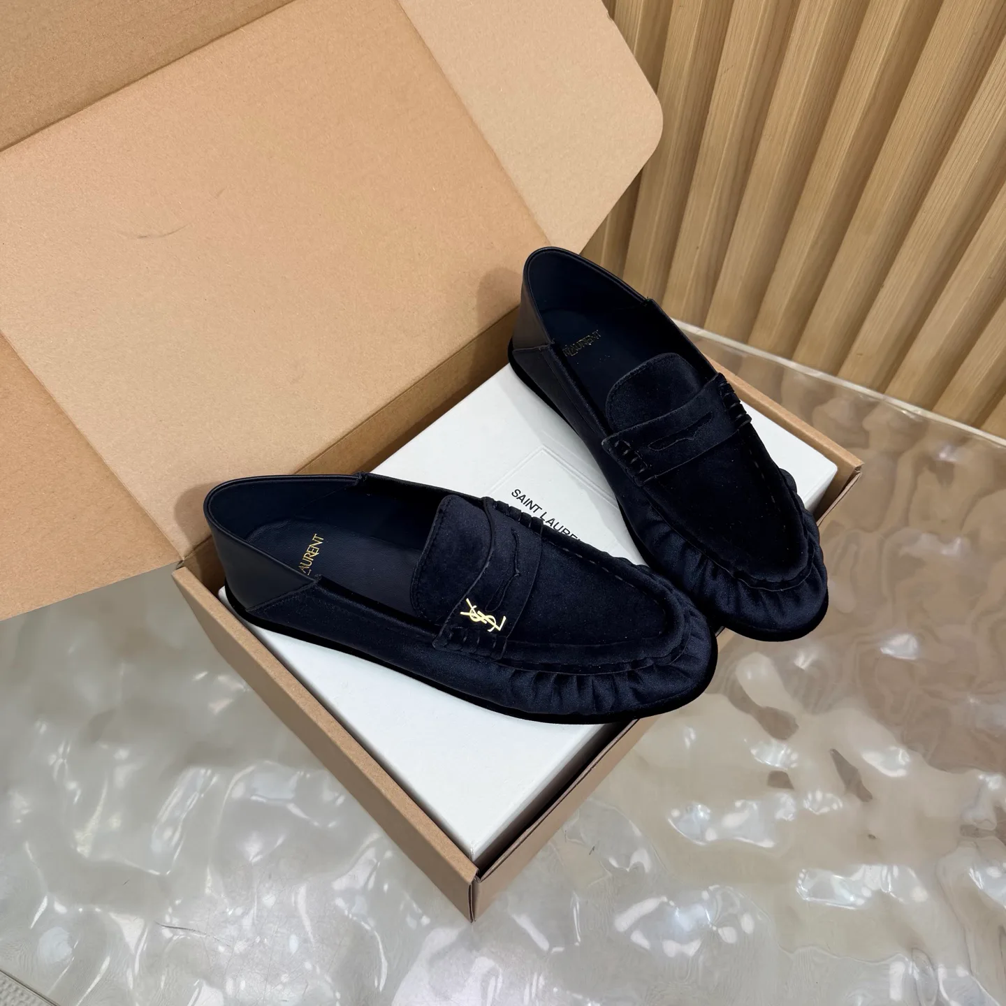 Women's Loafers And Moccasins SAINT LAURENT 17926445