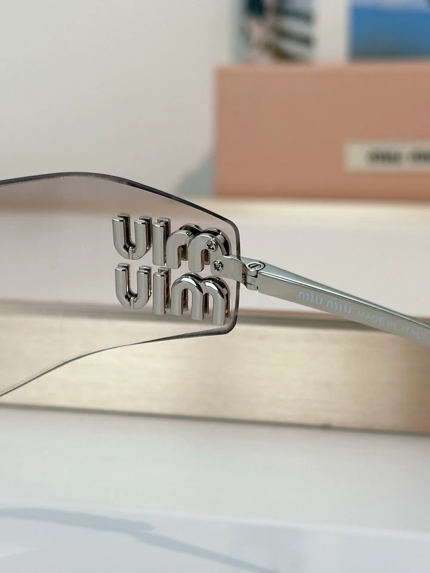 Glasses MIU MIU 18095019