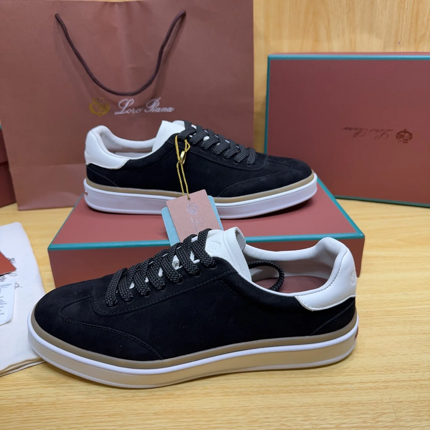 Women's Sneakers LORO PIANA 18263652