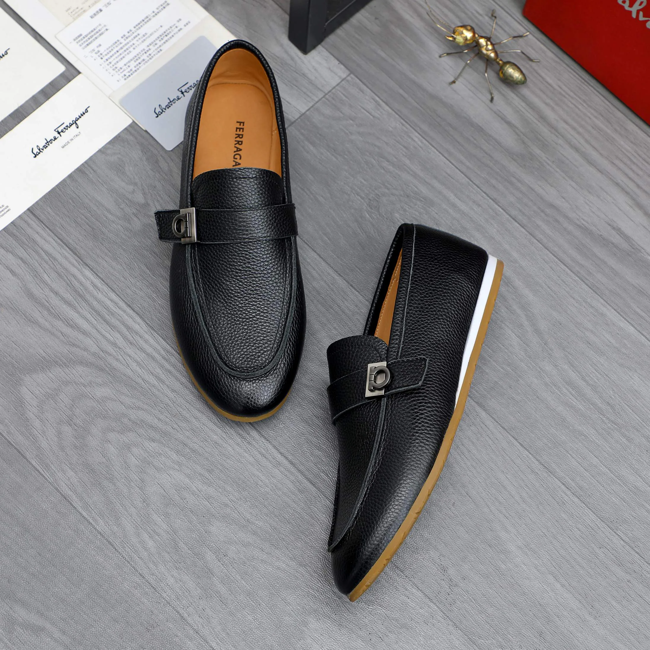 Men's Loafers And Dress Shoes SALVATORE FERRAGAMO 17366798