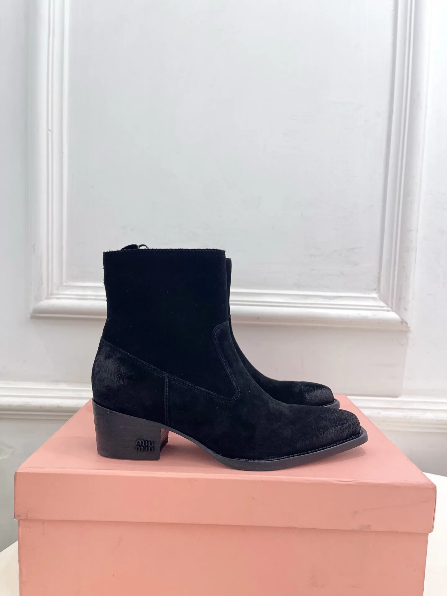 Women's Booties MIU MIU 18143155