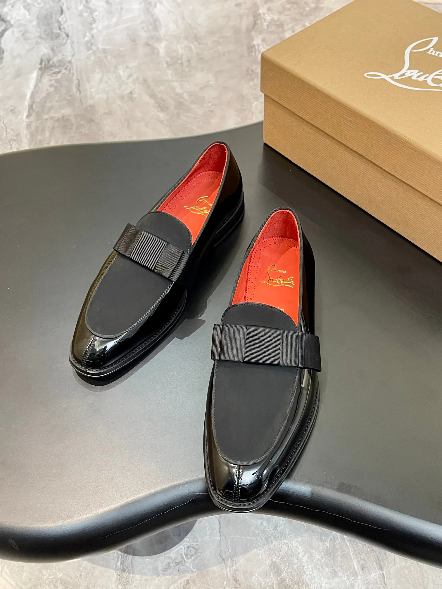 Men's Loafers And Dress Shoes CHRISTIAN LOUBOUTIN 18117251