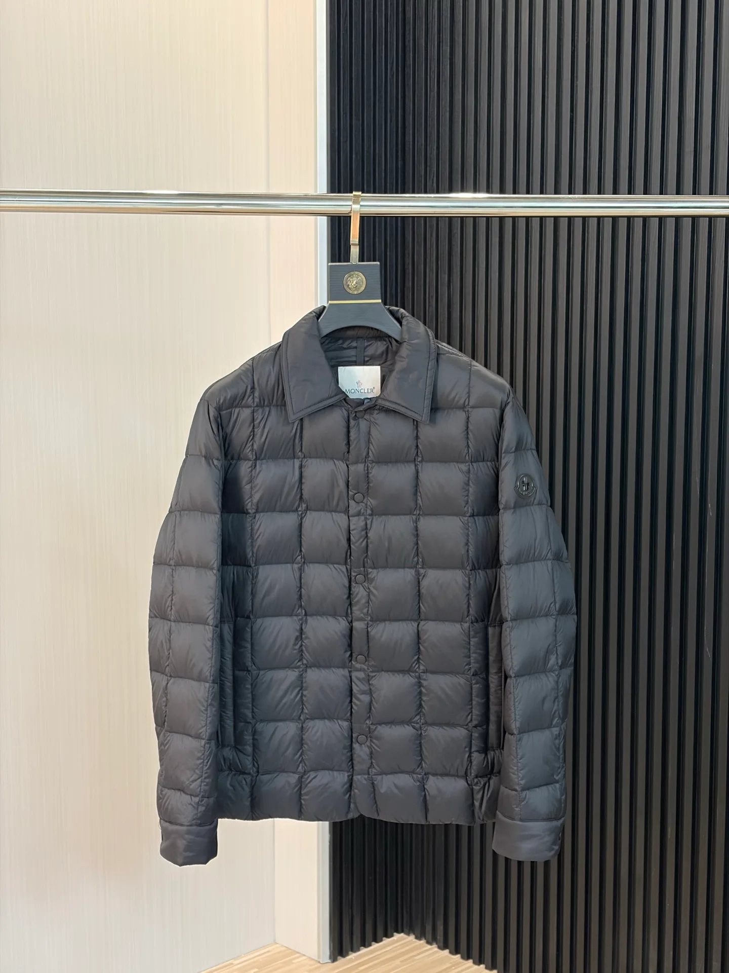 Women's Jackets And Down Jackets MONCLER 17868385