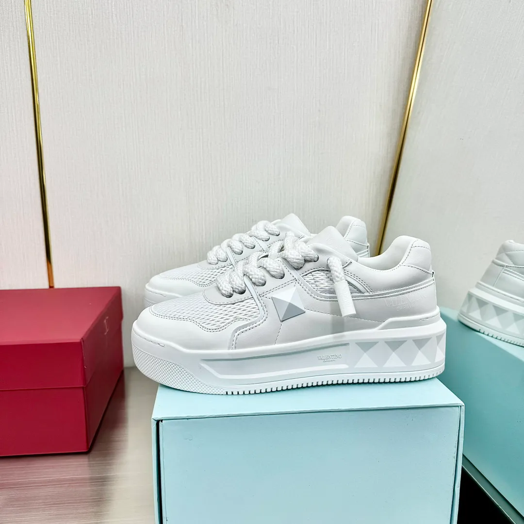Women's Sneakers VALENTINO 17955022