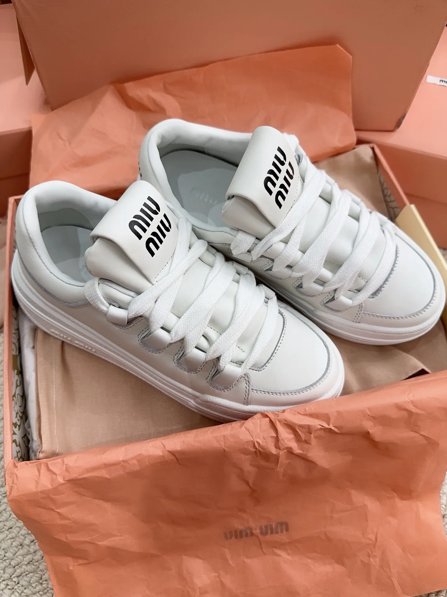 Women's Sneakers MIU MIU 18041139