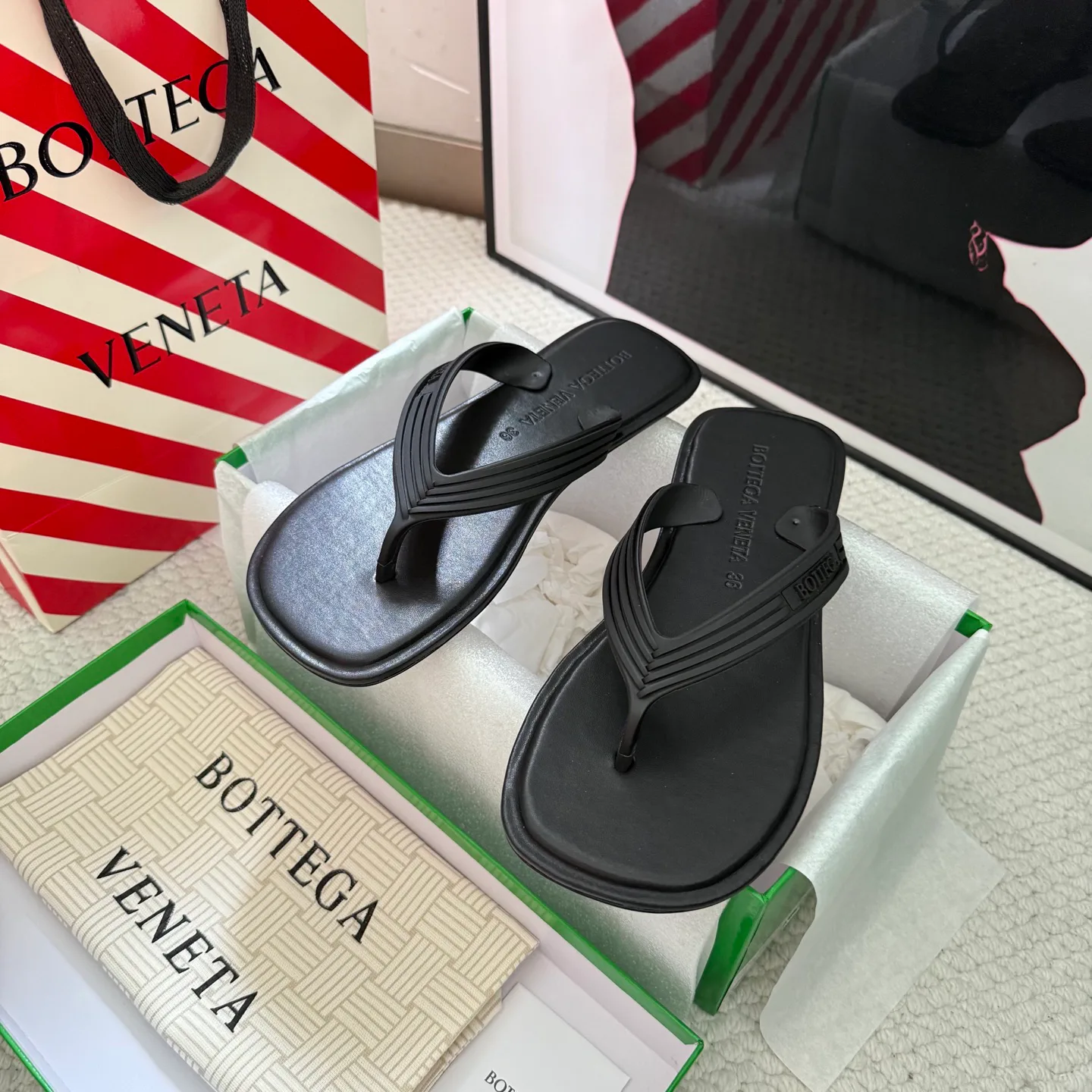 Women's Flip-Flops BOTTEGA VENETA 17386126