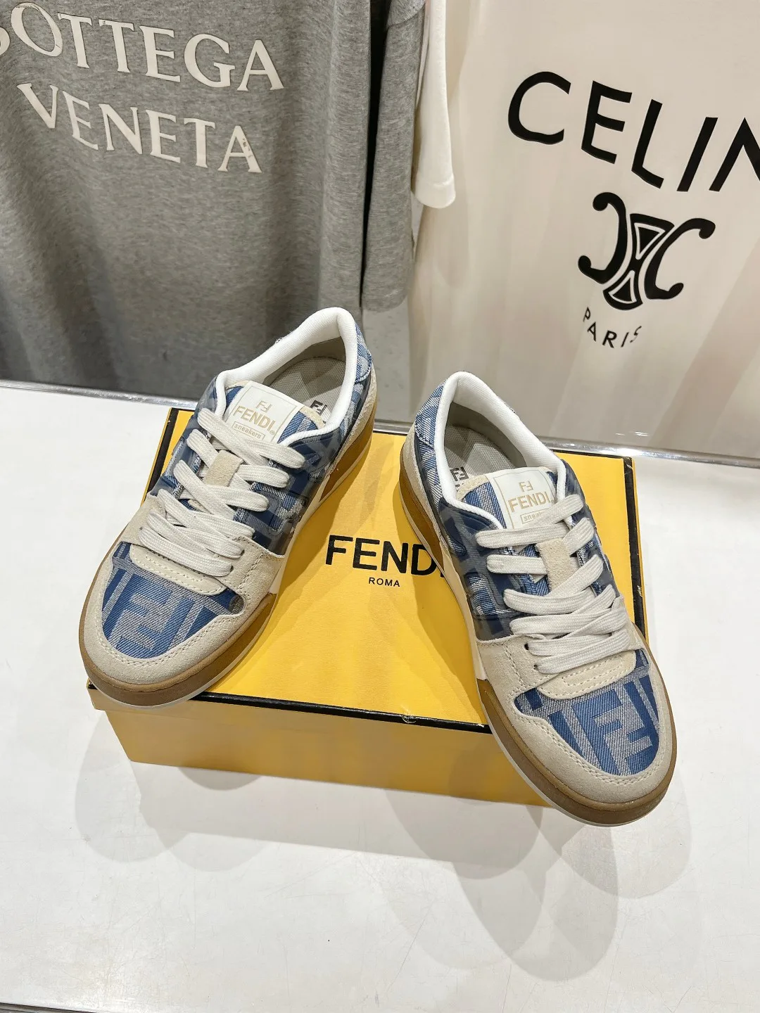Women's Sneakers FENDI 17908445