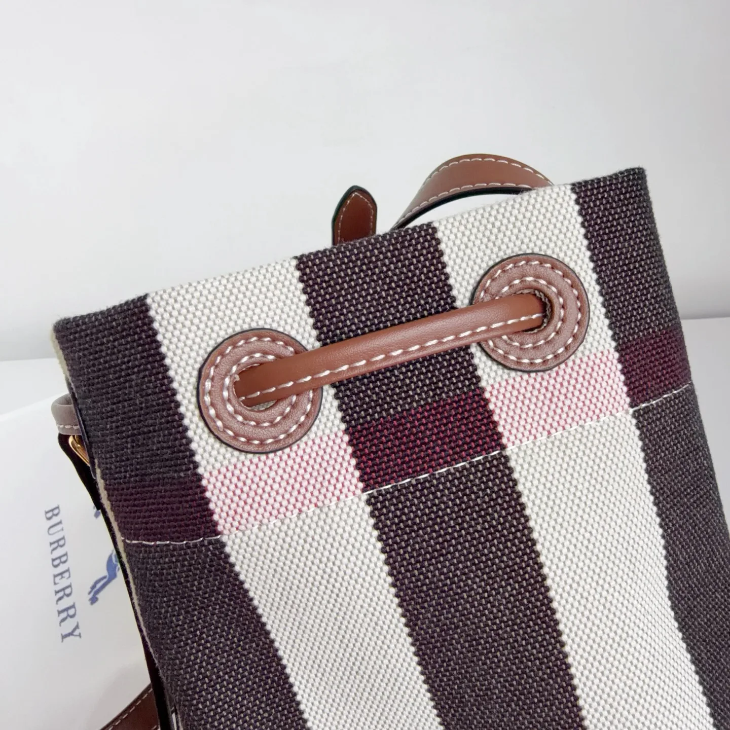 Women's Classic Handbags BURBERRY 18517300