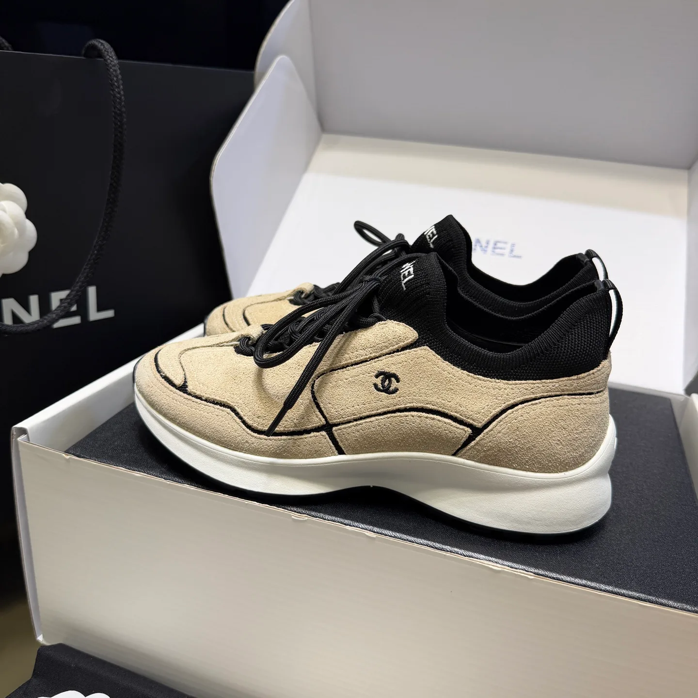Women's Sneakers CHANEL 17877255