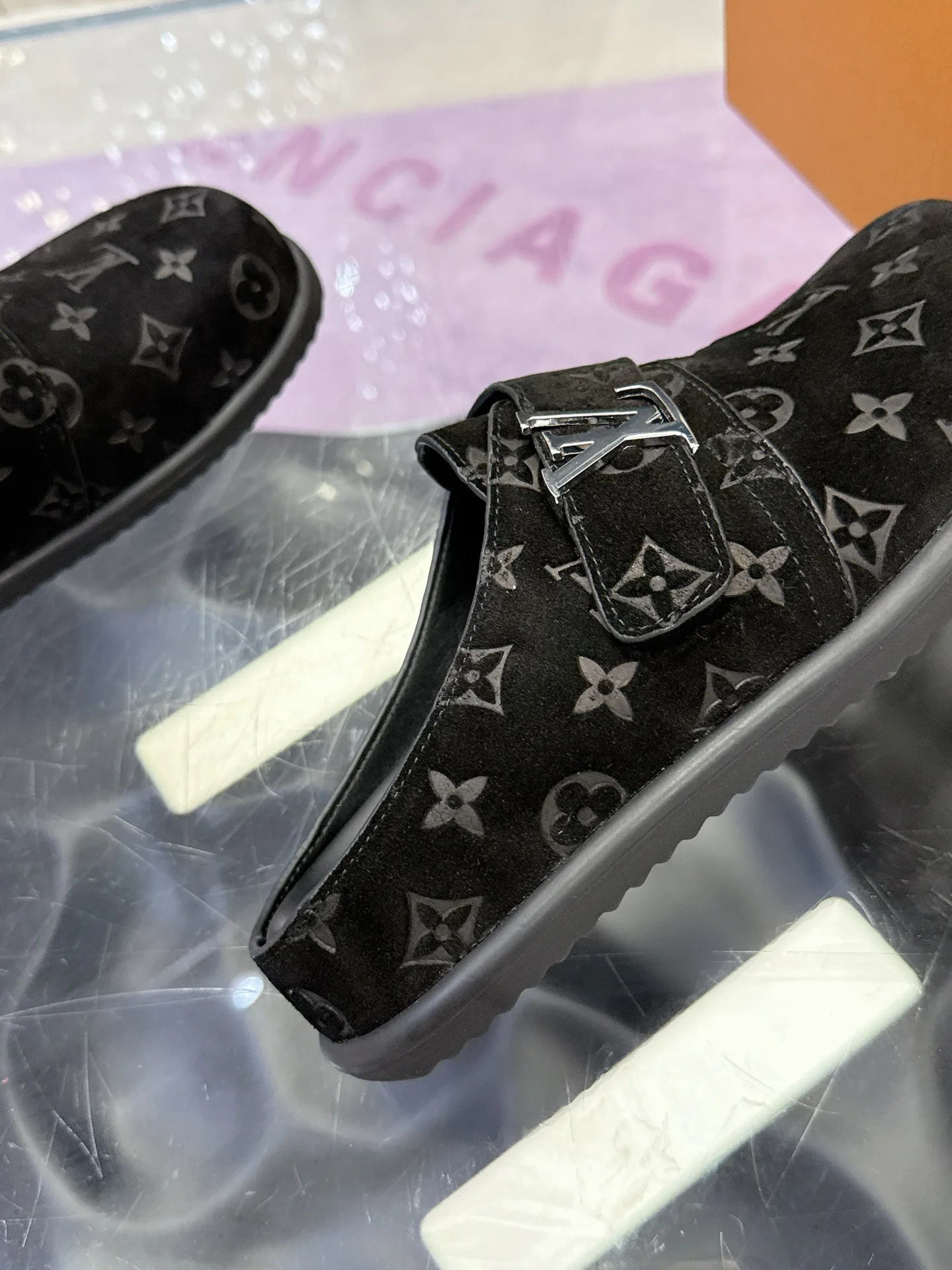Women's Mules And Clogs LOUIS VUITTON 17530436