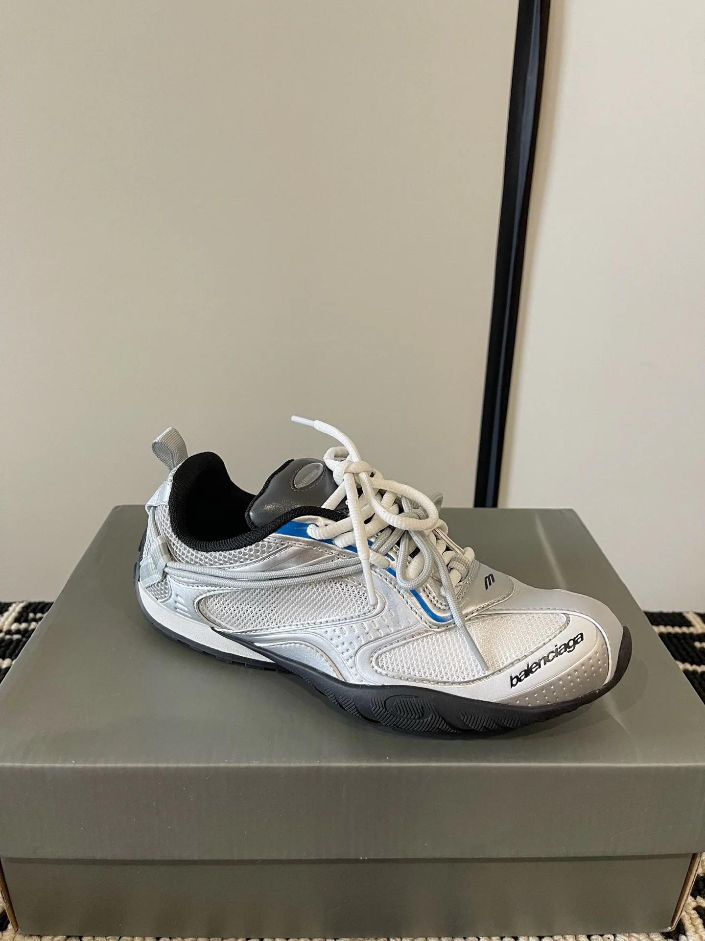 Women's Sneakers BALENCIAGA 18386315