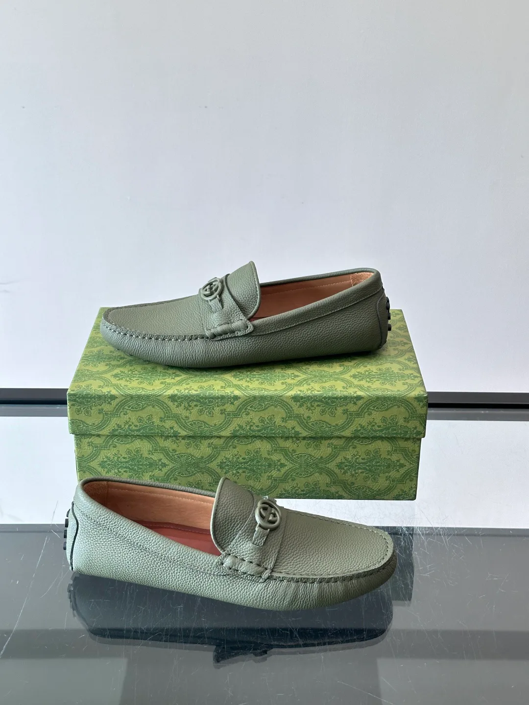 Men's Loafers And Dress Shoes GUCCI 17588557