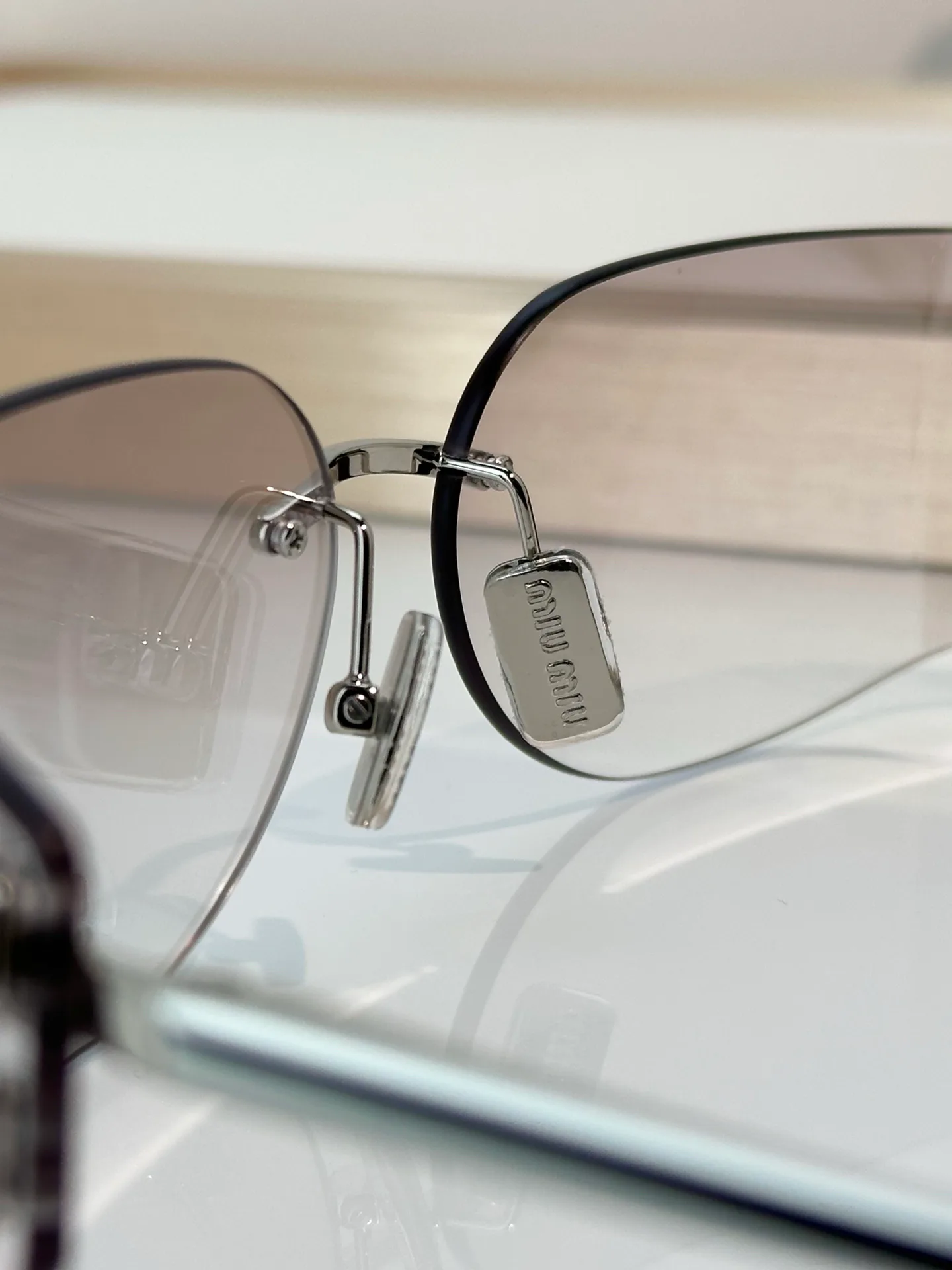 Glasses MIU MIU 18095019