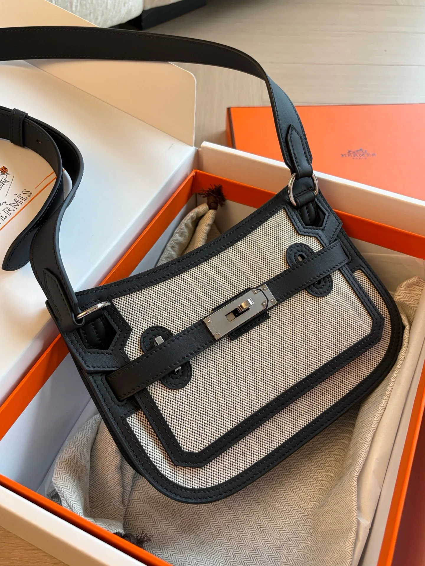 Women's Classic Handbags HERMES 17382408