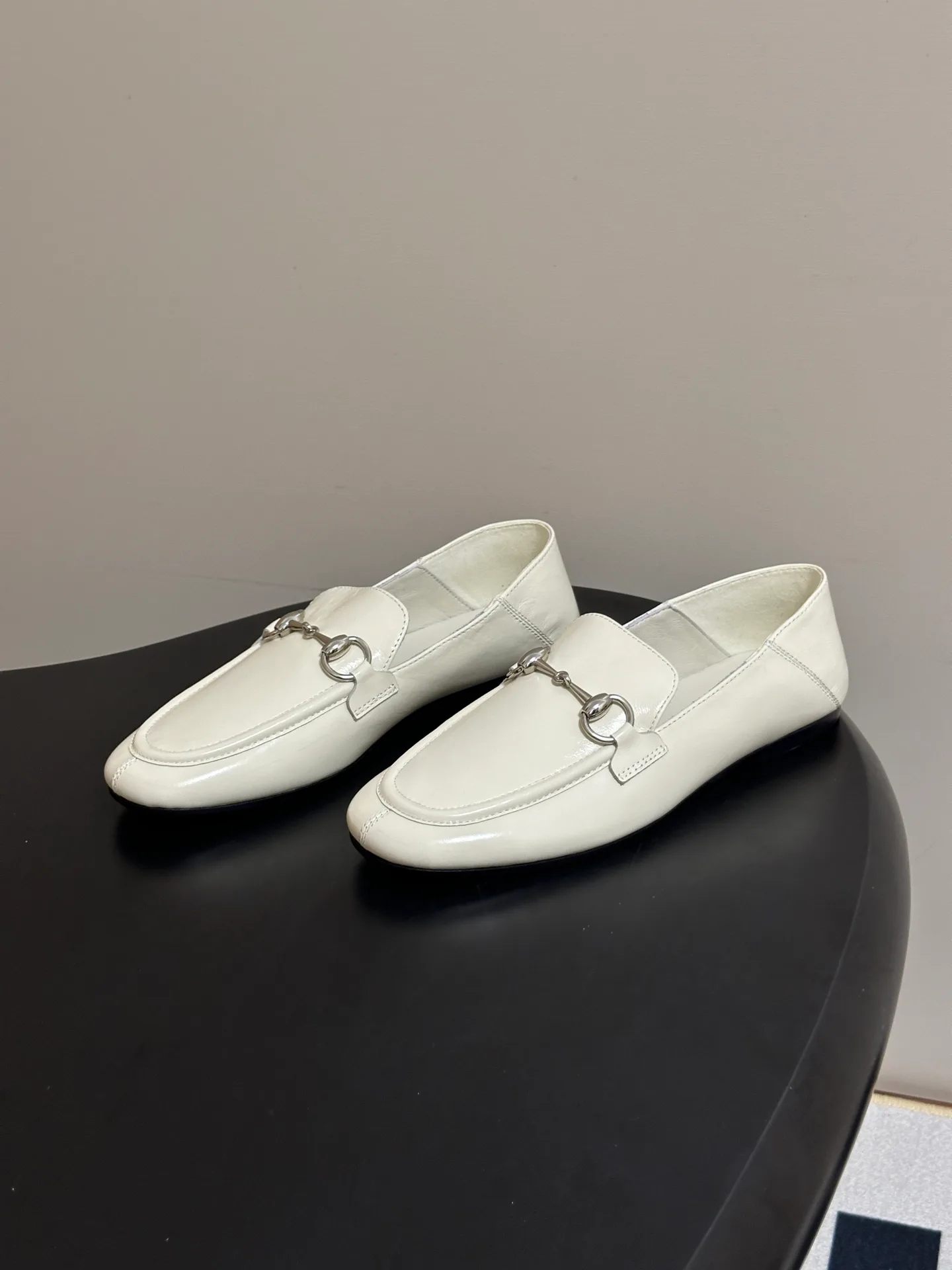 Women's Loafers And Moccasins GUCCI 18049745