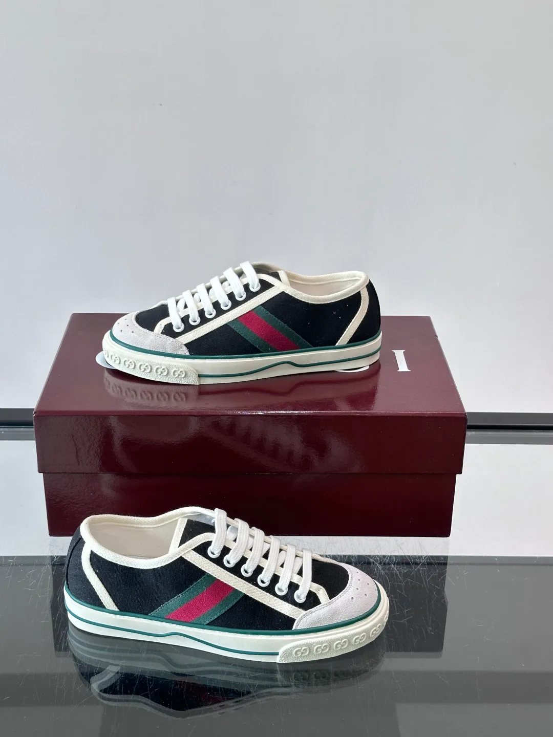 Women's Sneakers GUCCI 17941060