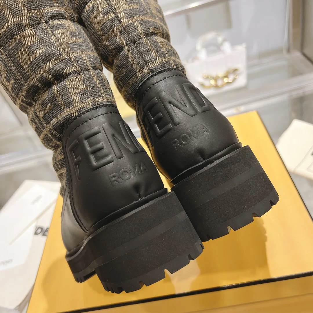 Women's Ankle Boots FENDI 18264017