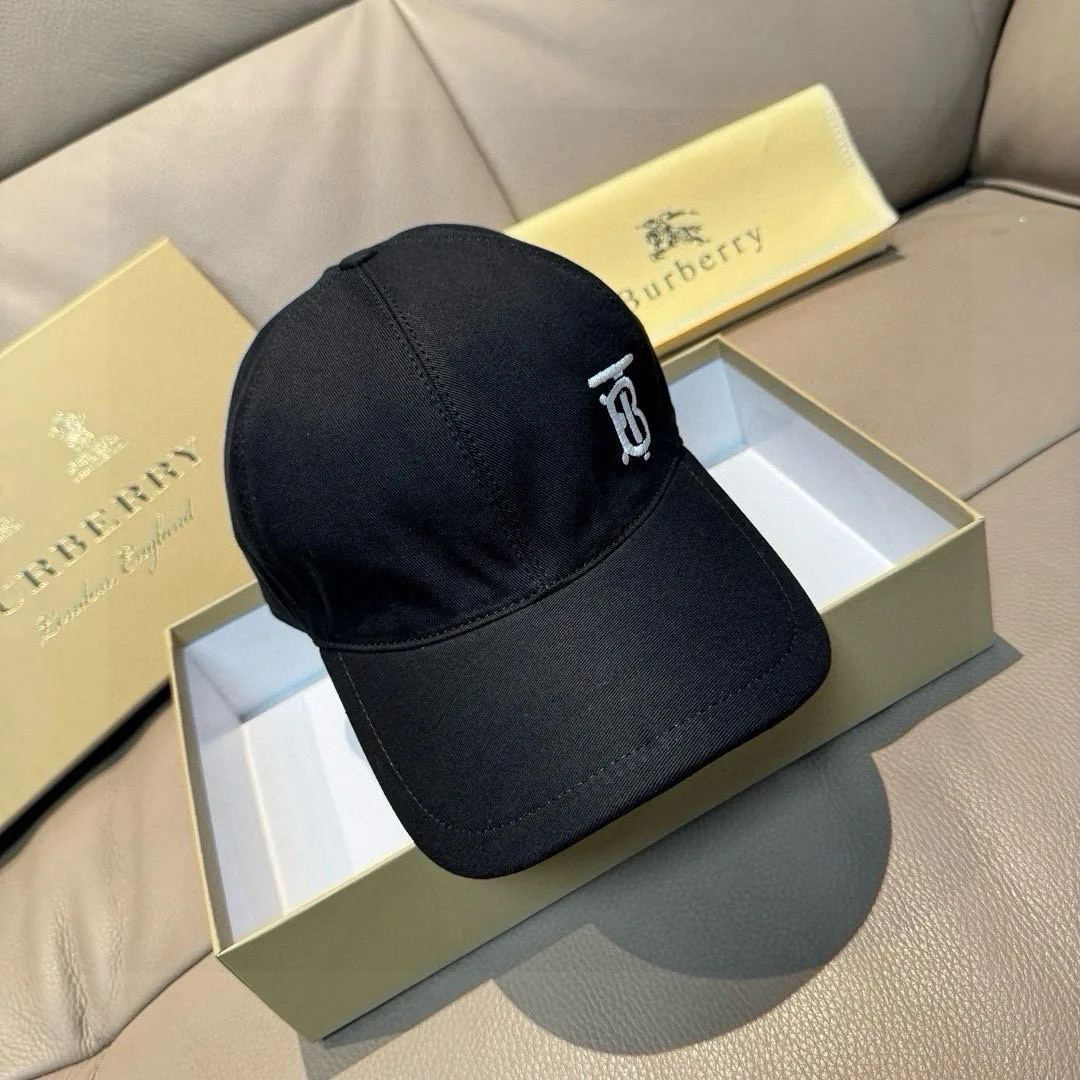 Hats BURBERRY 17604845