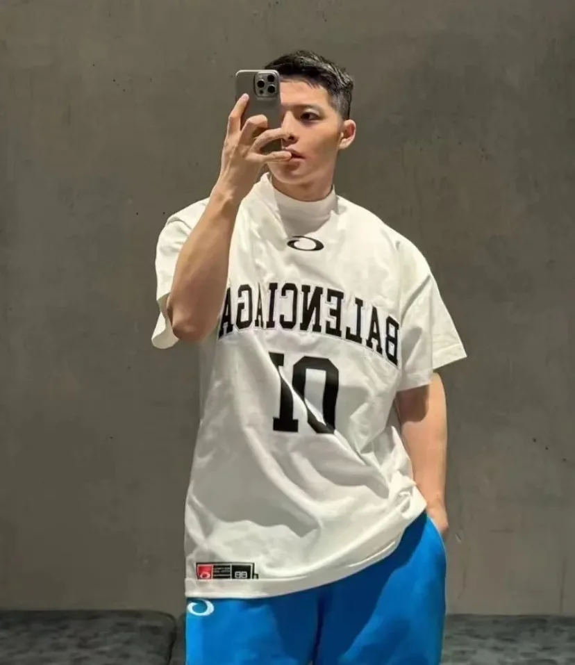 Women's T-Shirts BALENCIAGA 18190792