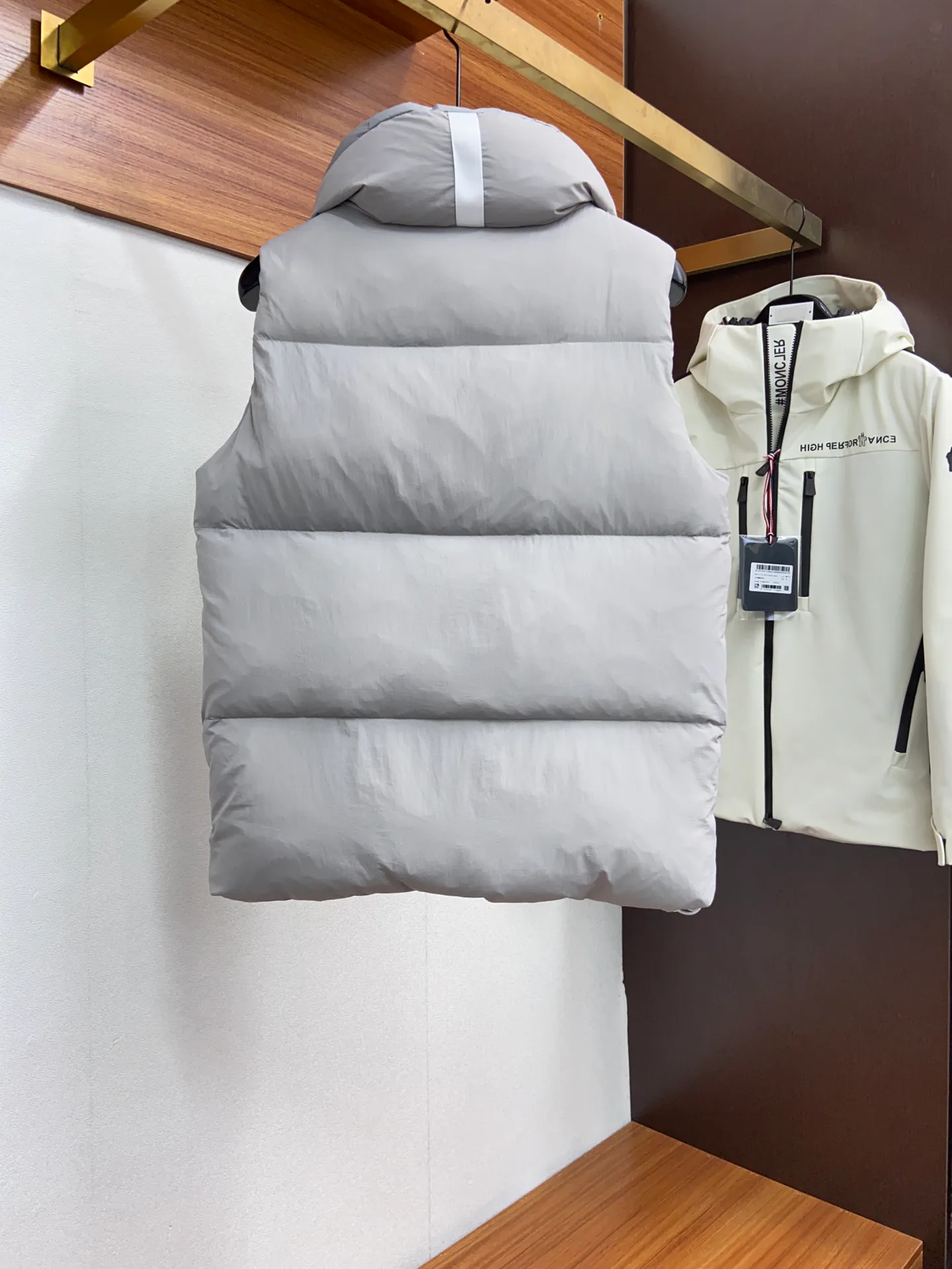 Жилеты Мужские Canada Goose 18684499