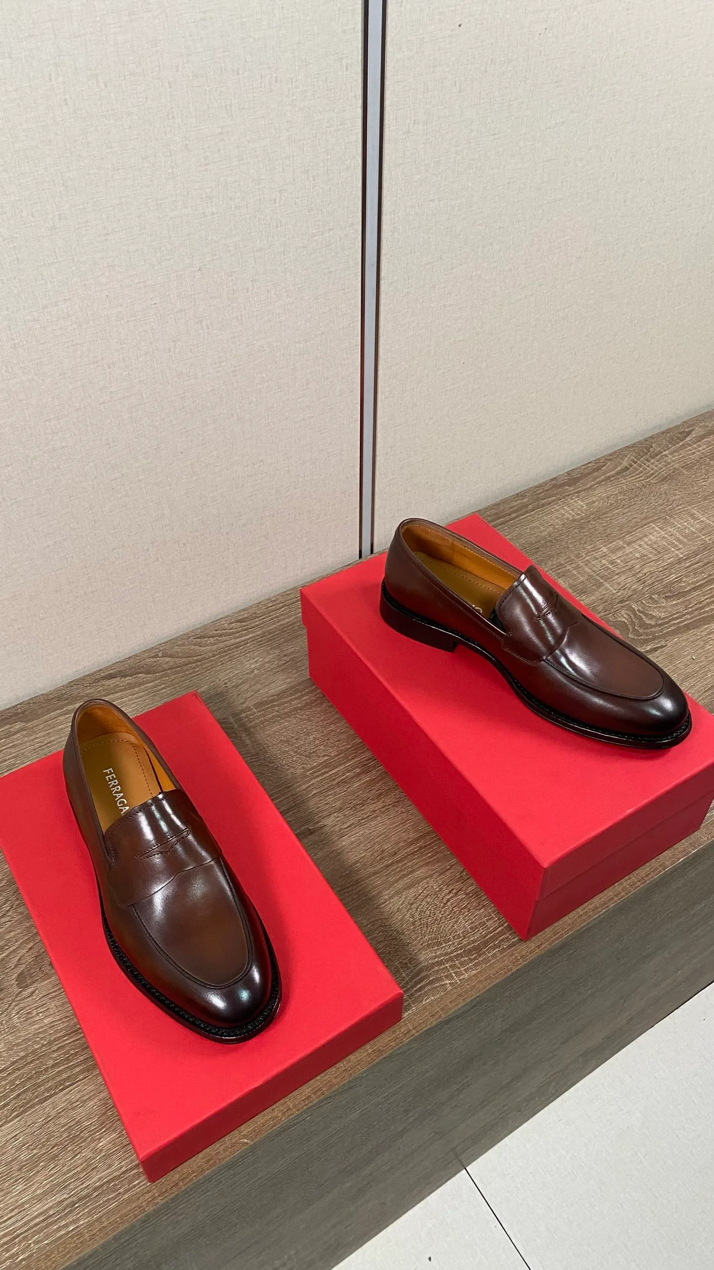 Men's Loafers And Dress Shoes SALVATORE FERRAGAMO 18078702