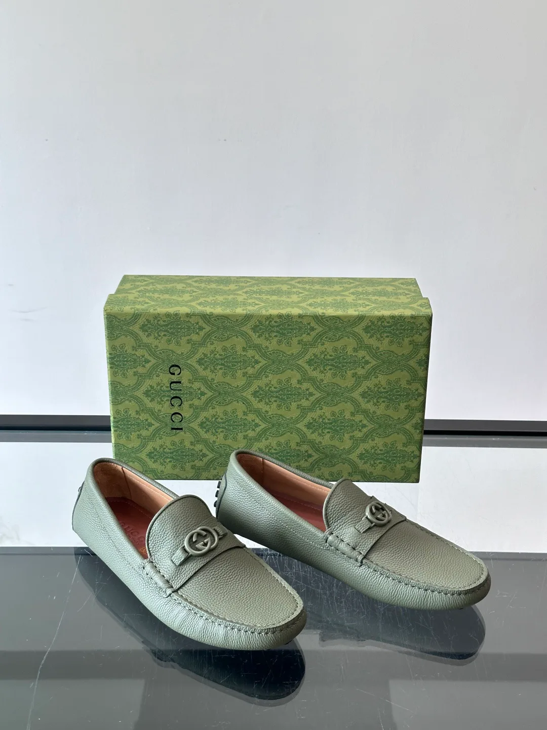 Men's Loafers And Dress Shoes GUCCI 17588557