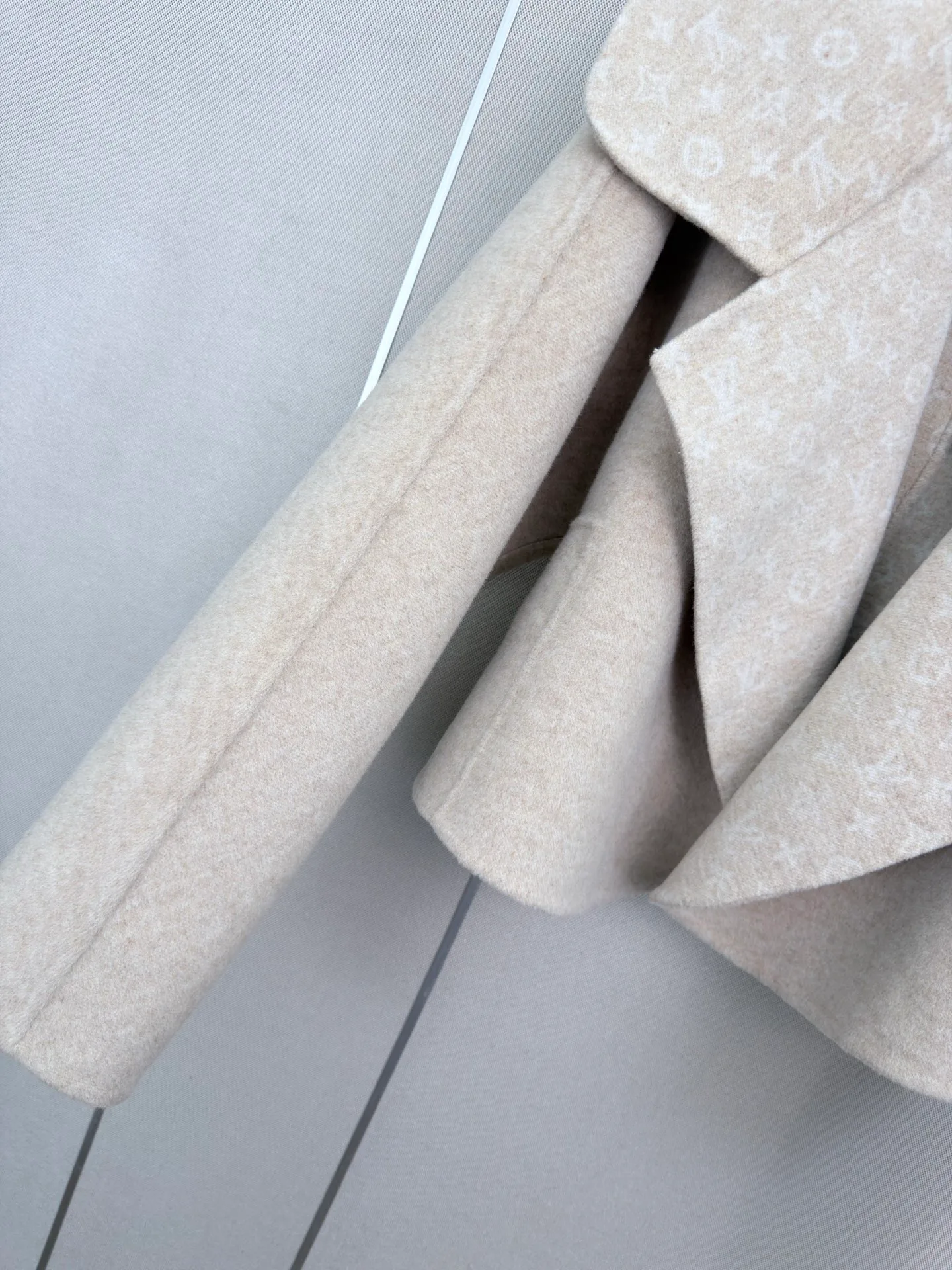 Women's Coats LOUIS VUITTON 18506406