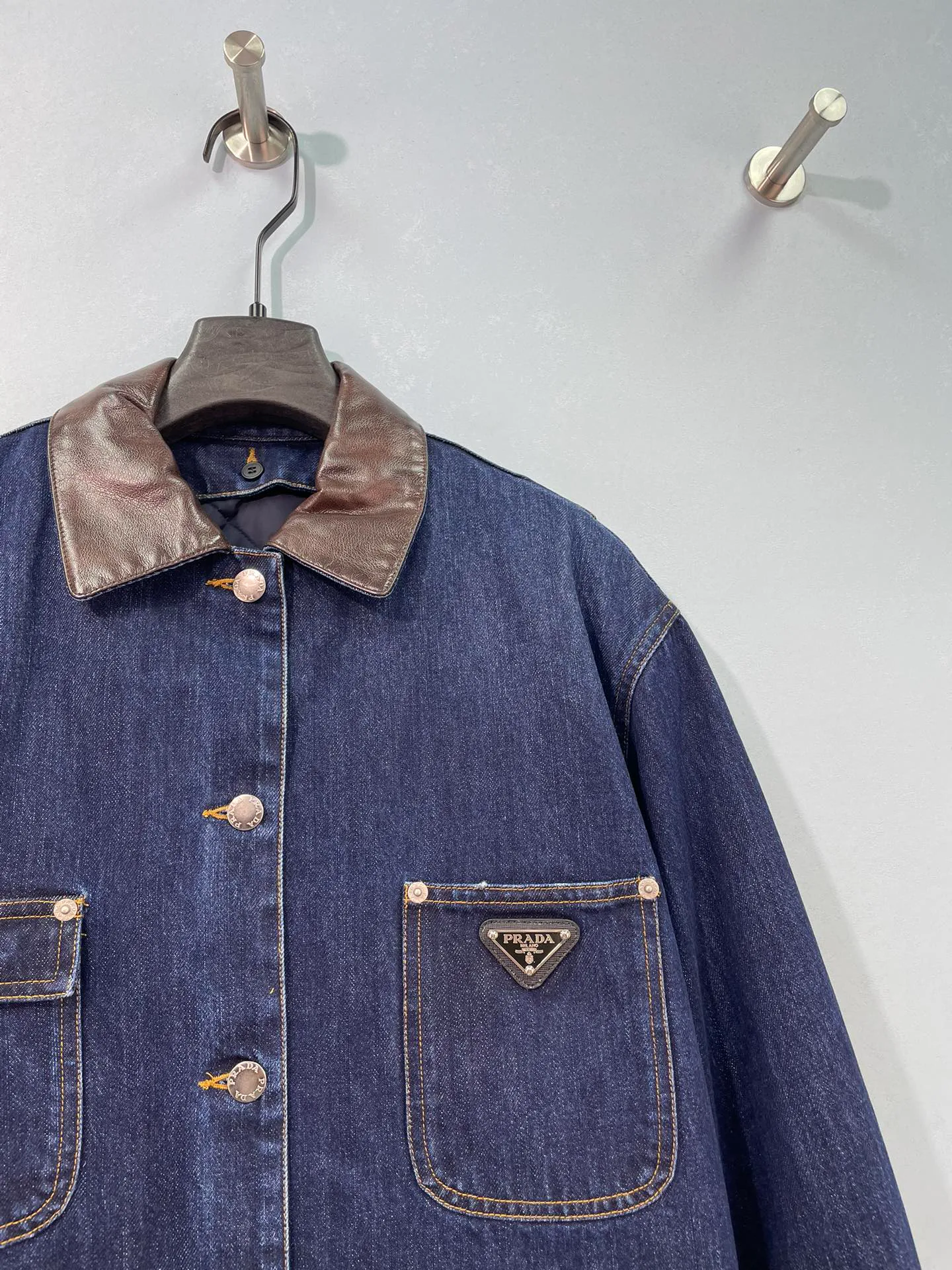 Куртки И Пуховики Женские Prada 18612458
