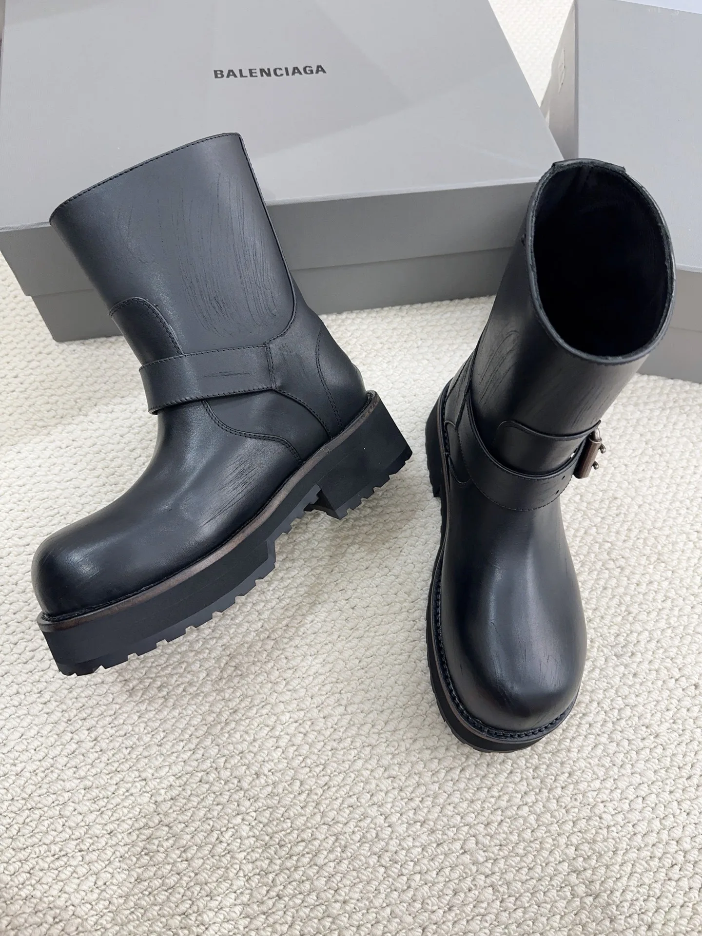 Women's Ankle Boots BALENCIAGA 18041385