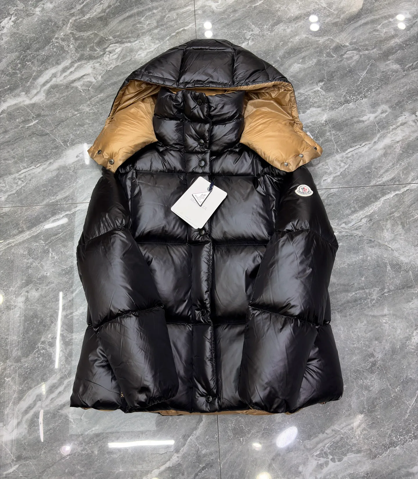 Women's Jackets And Down Jackets MONCLER 17568655