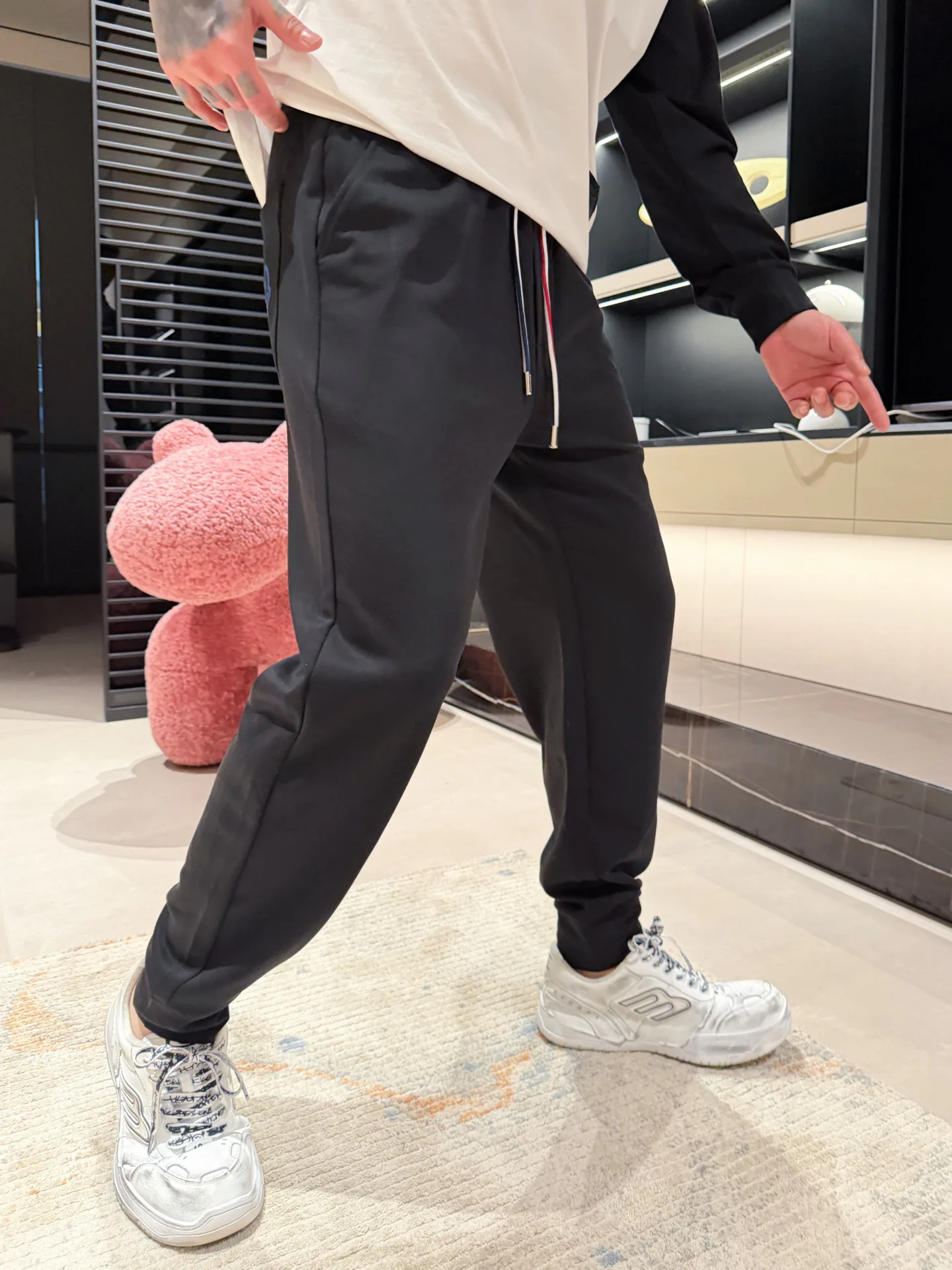 Men's Trousers MONCLER 18499727