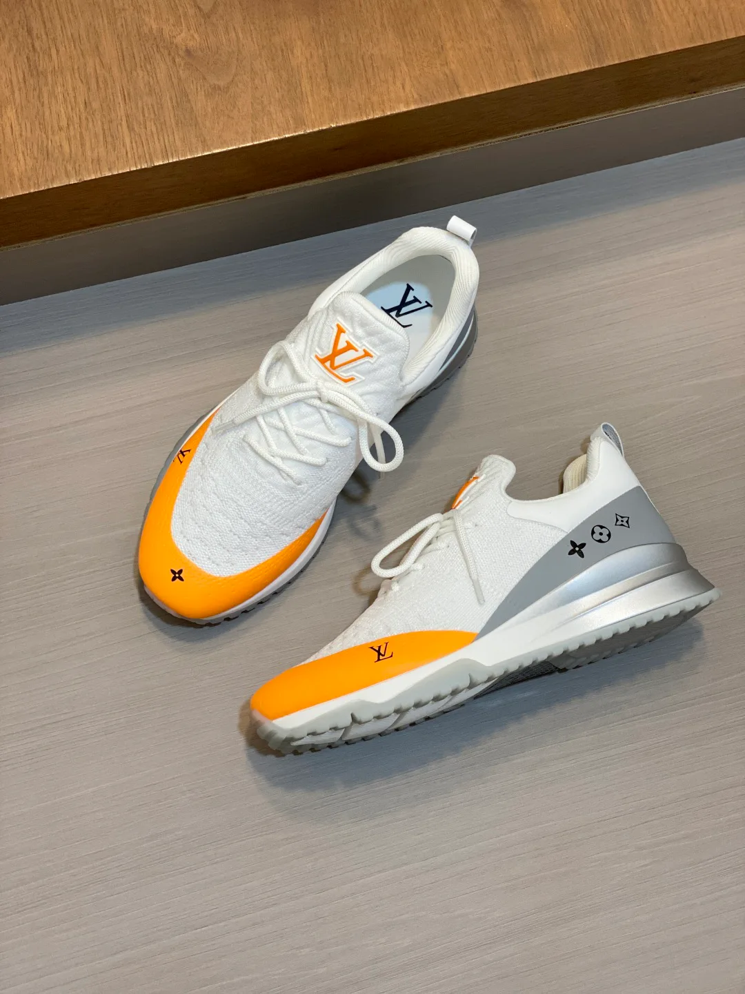 Men's Sneakers LOUIS VUITTON 17862109