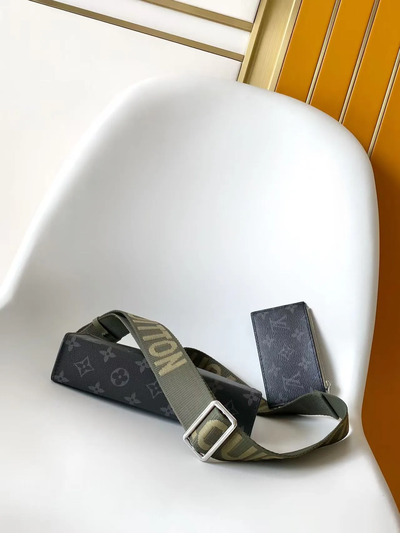 Women's Shoulder Bags LOUIS VUITTON 17904113