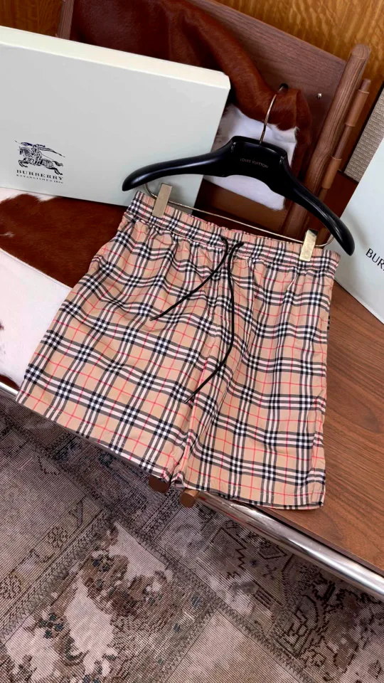 Men's Shorts BURBERRY 17303436