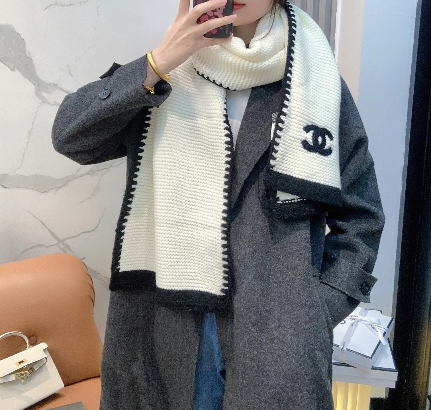 Scarves CHANEL 18105411