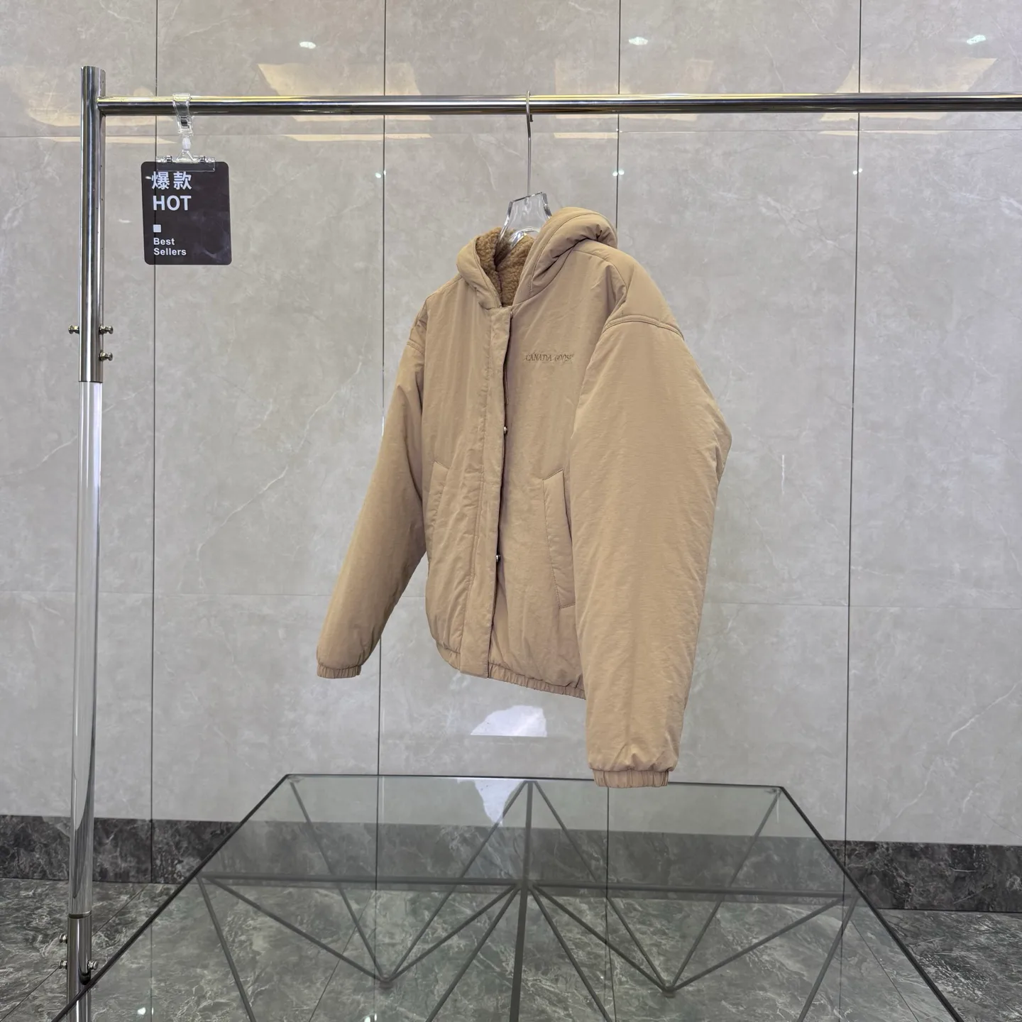 Куртки И Пуховики Женские Canada Goose 18606782