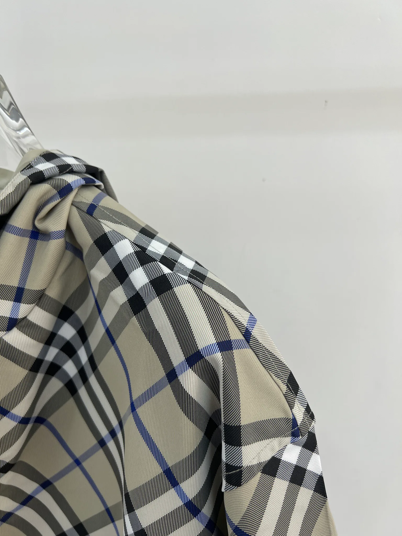 Women's Jackets And Down Jackets BURBERRY 18415772