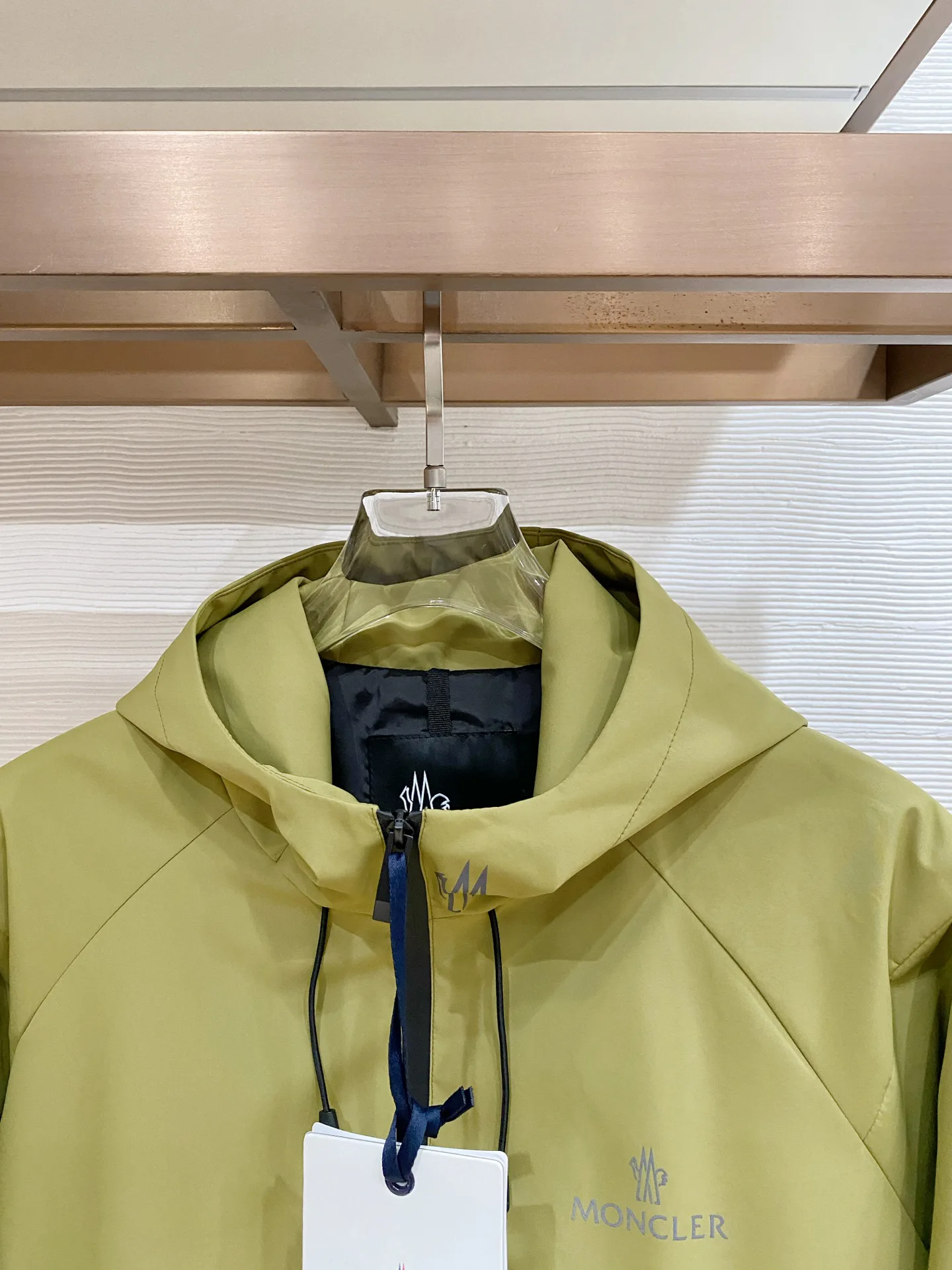 Men's Jackets And Down Jackets MONCLER 17993074