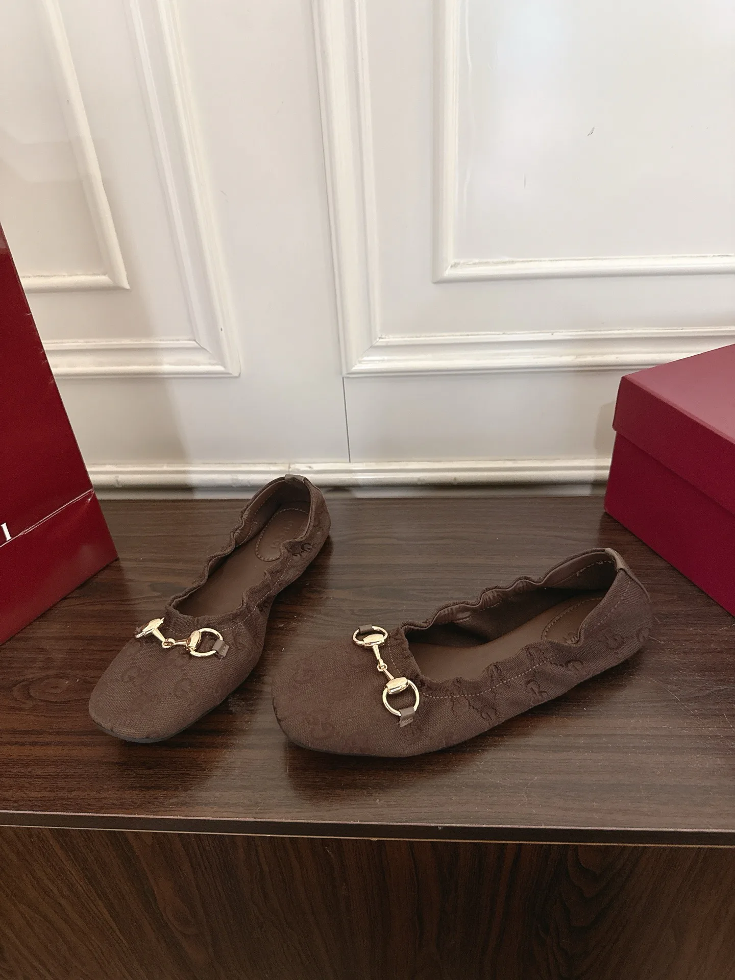 Women's Ballet Flats GUCCI 18135547