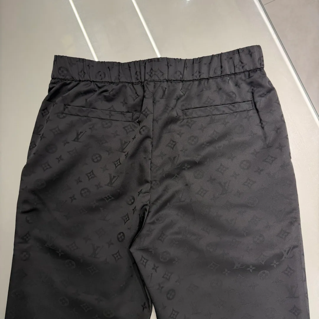 Men's Trousers LOUIS VUITTON 18174032