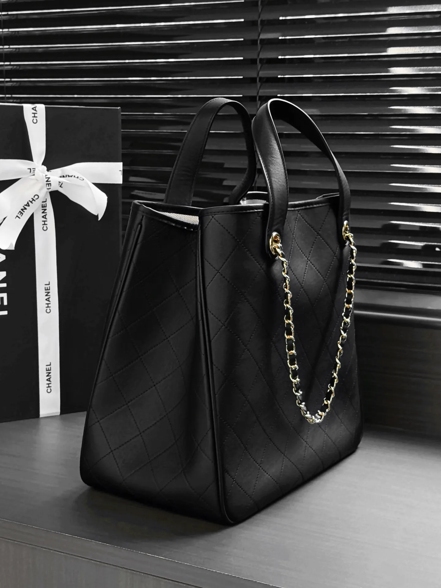 Women's Classic Handbags CHANEL 18147887