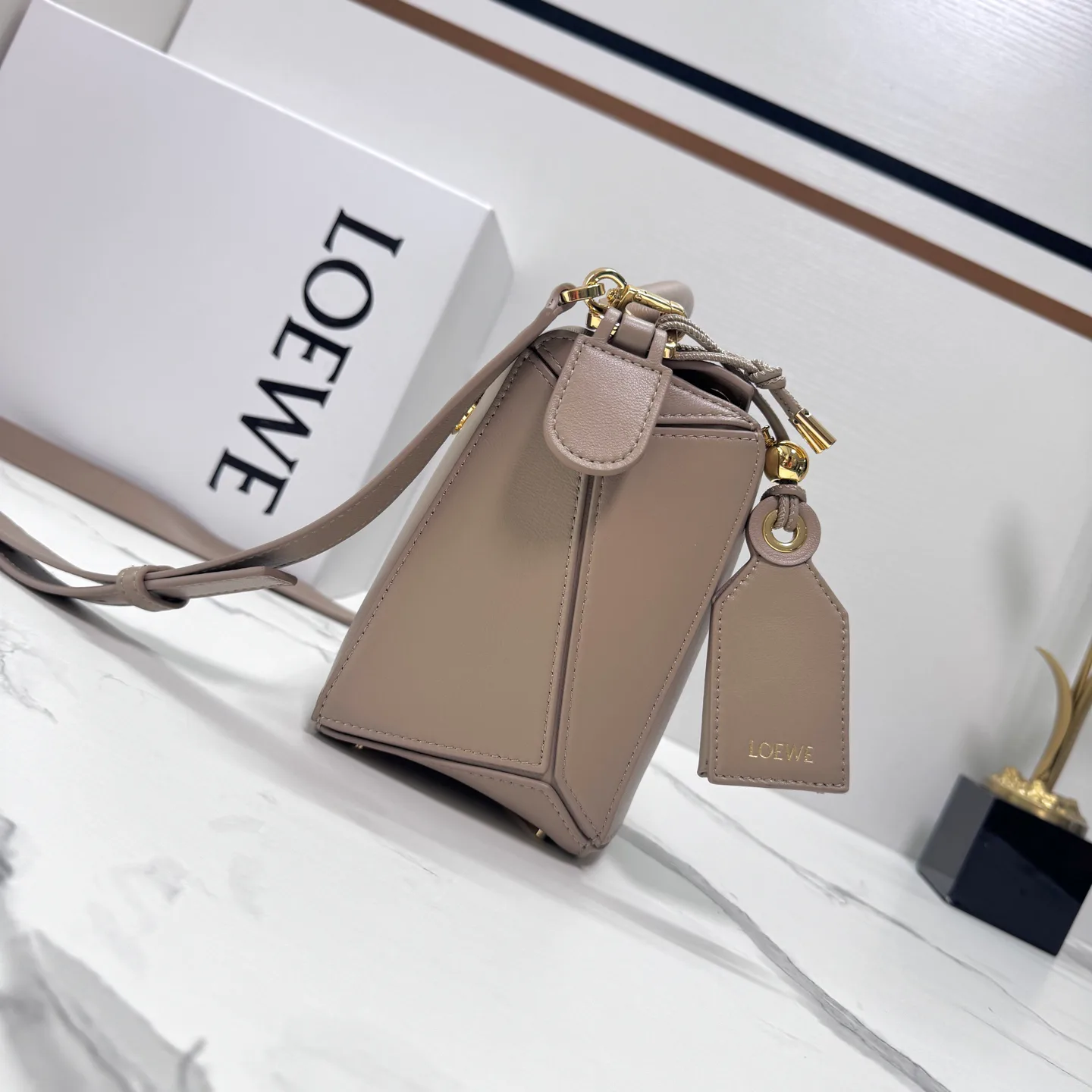 Women's Classic Handbags LOEWE 17270396