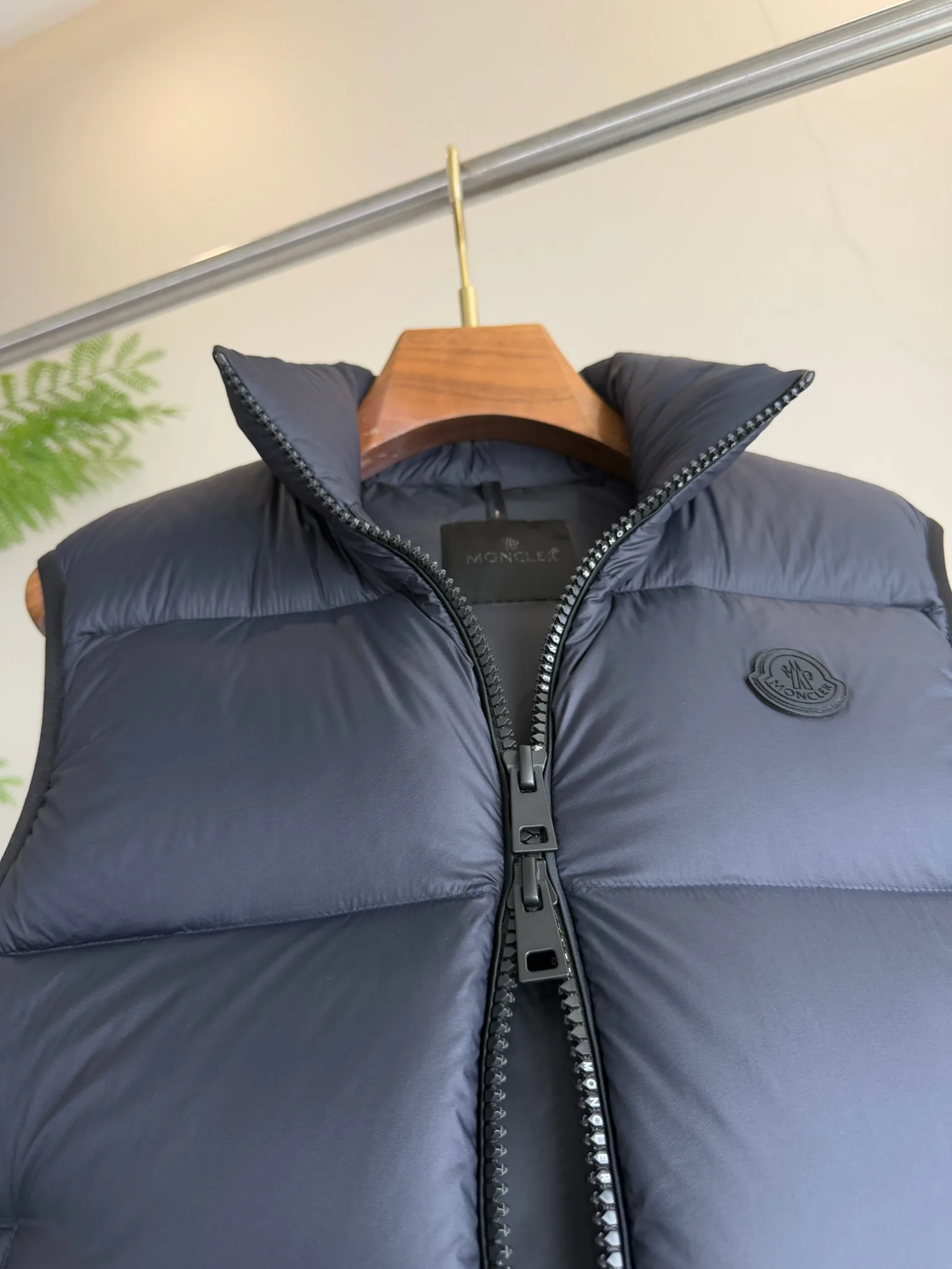 Men's Vests MONCLER 18355817